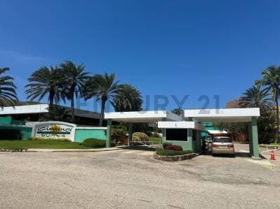 Apartamento en excelente condominio a orilla de playa - Photo 1