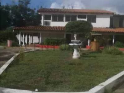 Cuatro Propiedades En Una: Inversión Maestra en Altagracia, Isla de Margarita