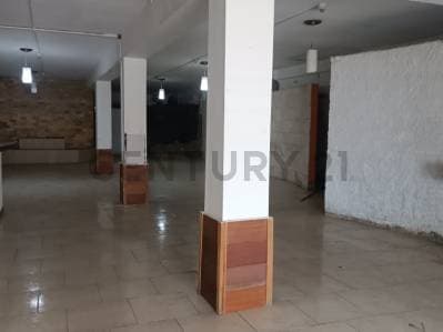 En venta, local para restaurant con Casa, terreno, oficinas y galpón - Photo 5