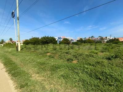 EXCELENTE TERRENO EN LA AVENIDA 31 DE JULIO A POCOS METROS DE PLAYA EL AGUA - Photo 4
