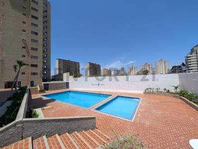 LINDO Y MODERNO APARTAMENTO CON VISTA AL MAR EN PORLAMAR - Photo 1
