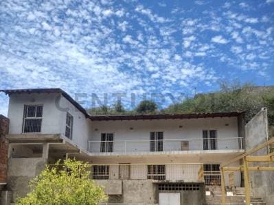 Casa amplia para terminar a tu gusto para posada o familiar - Photo 1