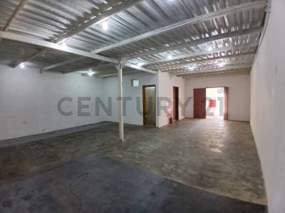 Local Comercial y Depósito en Porlamar muy cerca de la Av. Llano Adentro - Photo 5