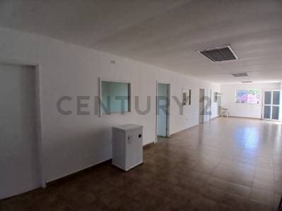 Espacioso Local de Oficinas Administrativas en Porlamar - Photo 1