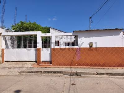 CASA EN VENTA SECTOR COTOPERIZ - Photo 1