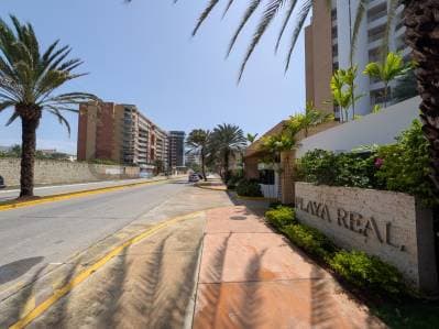 Residencias Playa Real, vista al mar en Playa Moreno, Pampatar - Photo 1