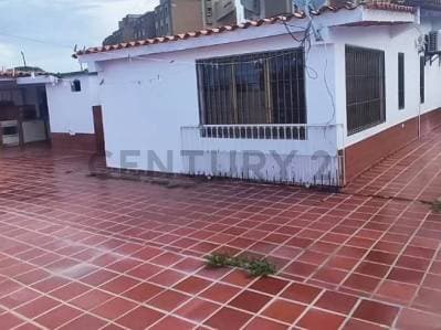 "Casa en Venta en Urb. Jorge Coll-Maneiro Isla de Margarita - Inversión Premium"