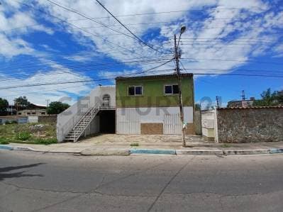 Local Comercial y Depósito en Porlamar muy cerca de la Av. Llano Adentro - Photo 1