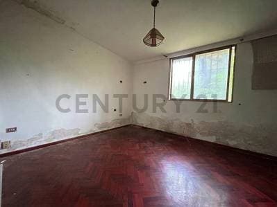 Inversión estratégica Casa con Uso Comercial Urbanización Jorge Coll - Photo 6