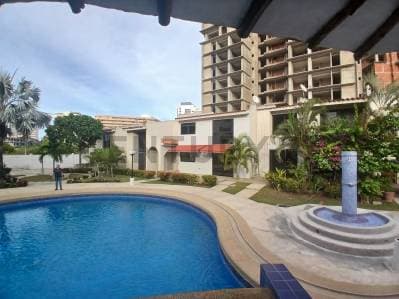Tus Vacaciones en un apartamento a pasos de playa y Centro Comercial La Vela - Photo 2