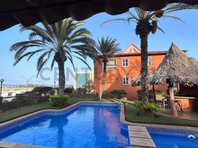 Apartamento en planta baja con Terraza, Jardín y Vista al Mar en Playa Moreno - Photo 1