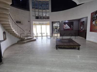 Local comercial de alto impacto en Porlamar de 1.472 m² - Photo 2