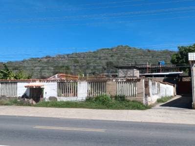 Oportunidad terreno de 800mt2 con 2 casas para remodelar en pampatar - Photo 1