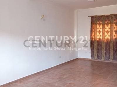 Inmobiliaria global Margarita ofrece para la Venta TH, en el valle - Photo 6