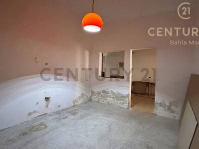 Inversión estratégica Casa con Uso Comercial Urbanización Jorge Coll - Photo 5