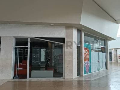 Local Comercial para zapatería, disponible para alquiler - Photo 3